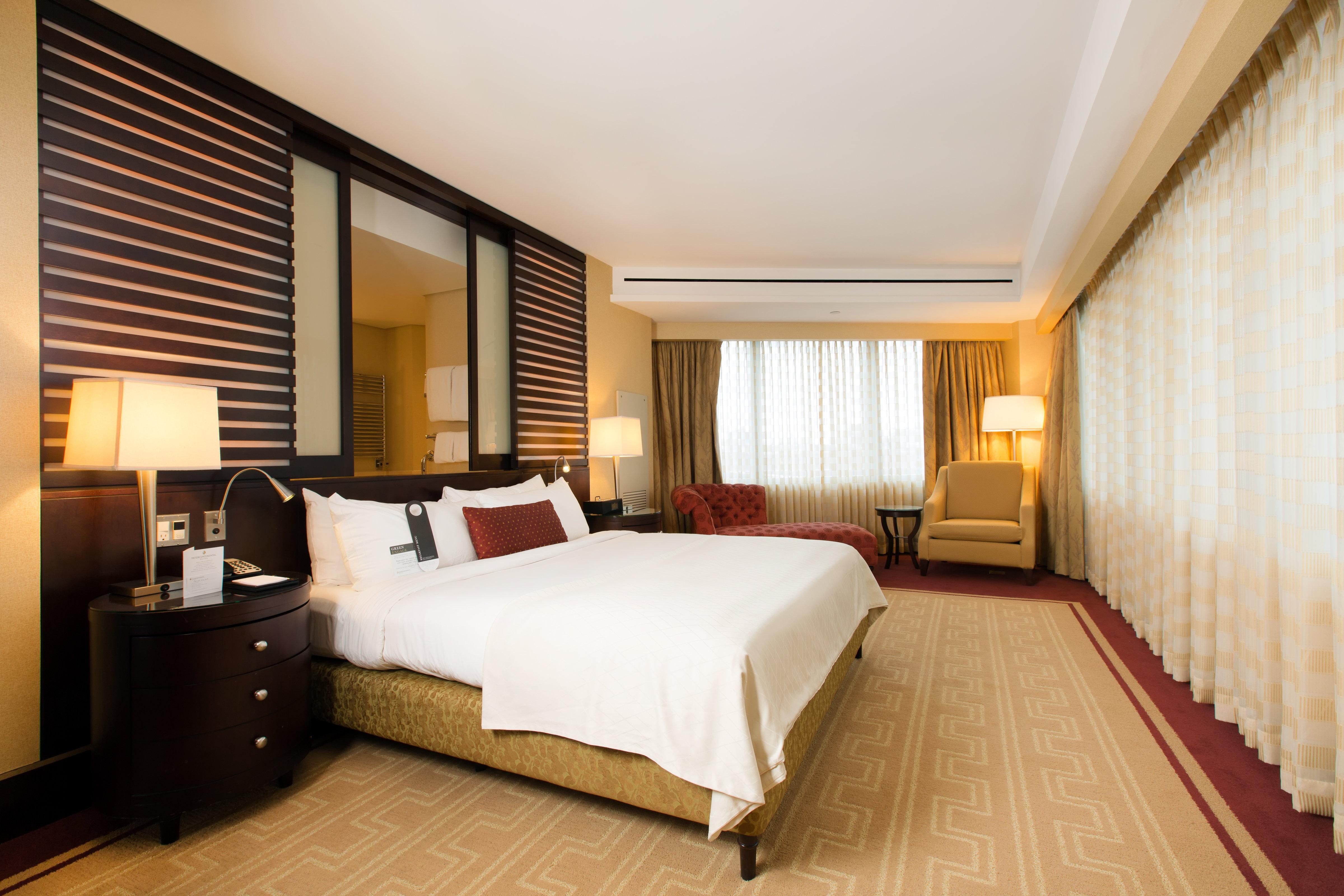 Intercontinental Boston By Ihg Hotel Bagian luar foto A bedroom at the hotel