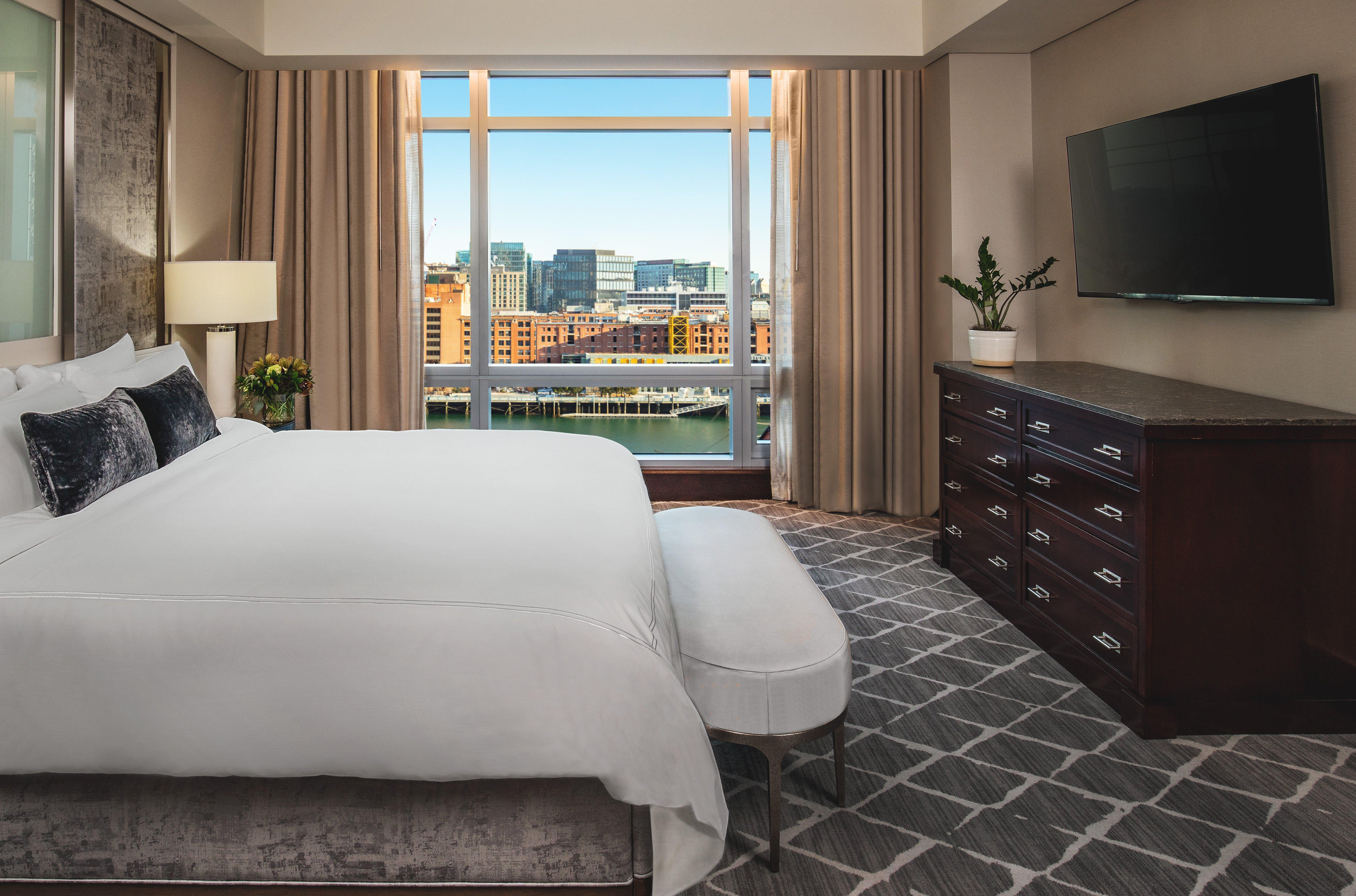 Intercontinental Boston By Ihg Hotel Bagian luar foto A bedroom at the Four Seasons Hotel Boston