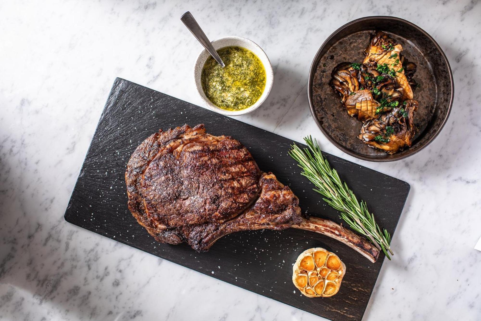 Intercontinental Boston By Ihg Hotel Bagian luar foto A grilled steak