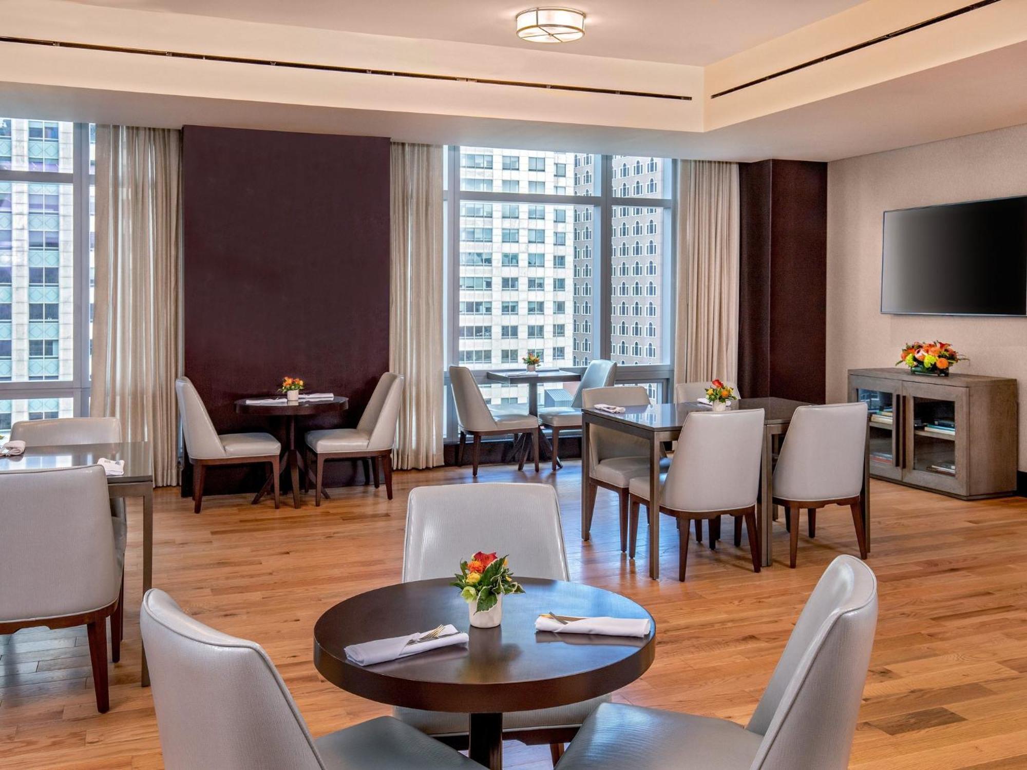 Intercontinental Boston By Ihg Hotel Bagian luar foto Club Lounge